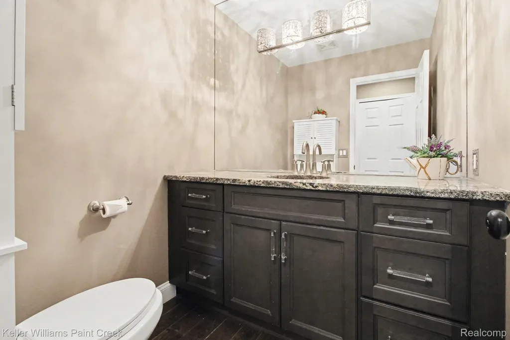 7365 Danbury Drive West Bloomfield Charter Township MI 48322