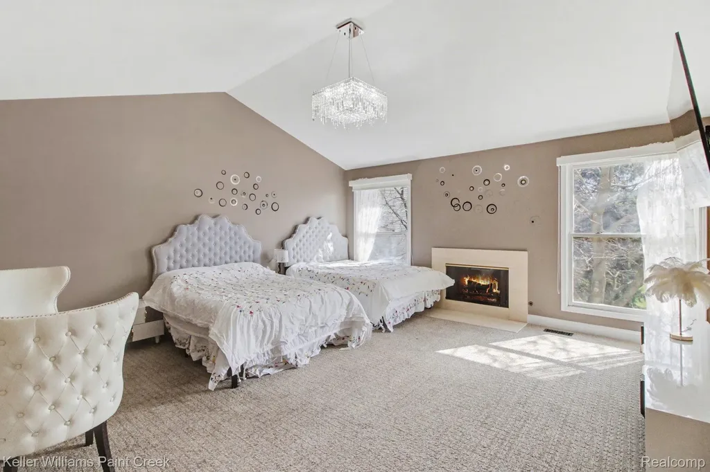 7365 Danbury Drive West Bloomfield Charter Township MI 48322