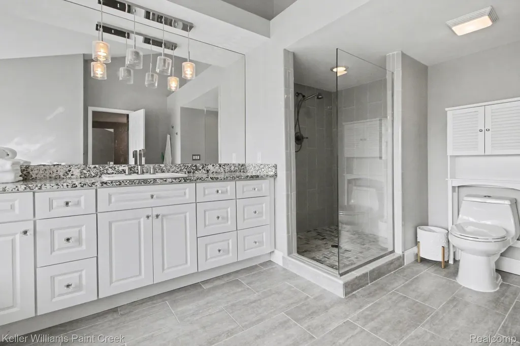 7365 Danbury Drive West Bloomfield Charter Township MI 48322