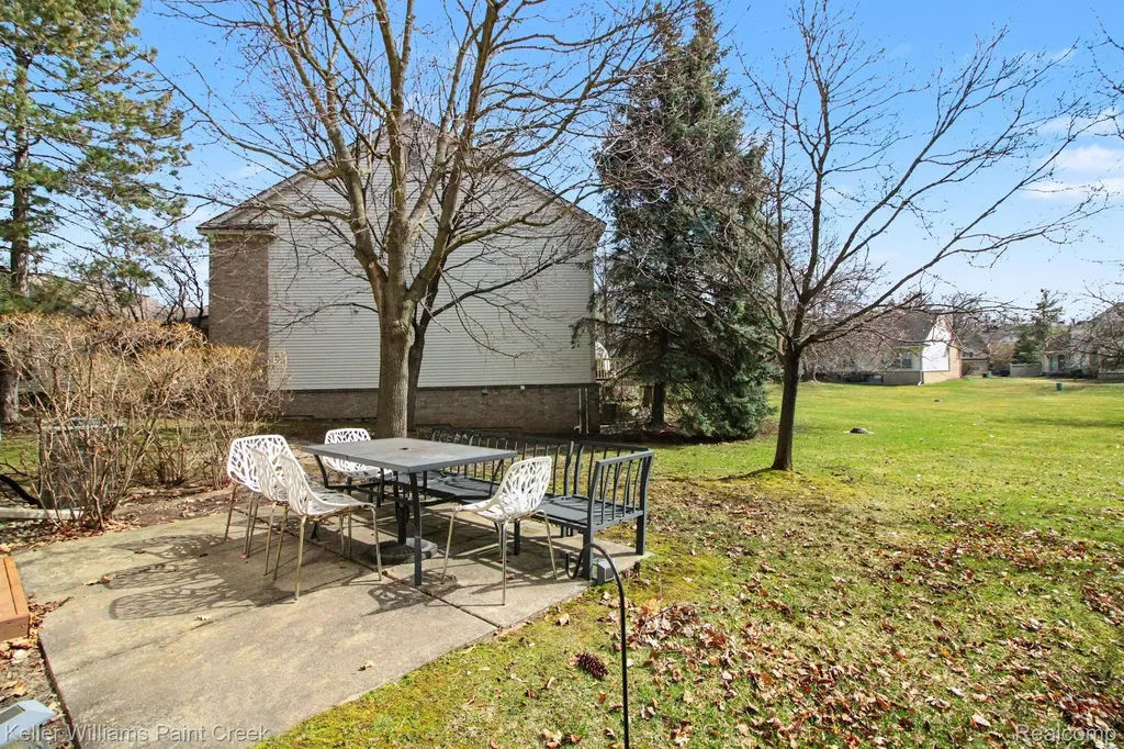 7365 Danbury Drive West Bloomfield Charter Township MI 48322