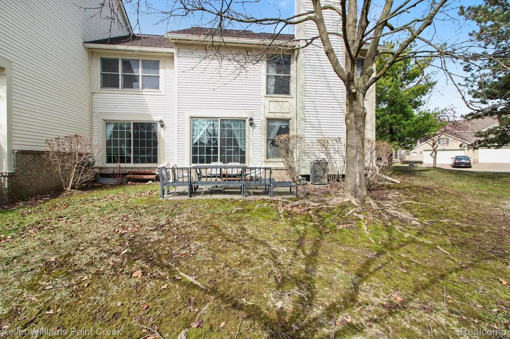 7365 Danbury Drive West Bloomfield Charter Township MI 48322