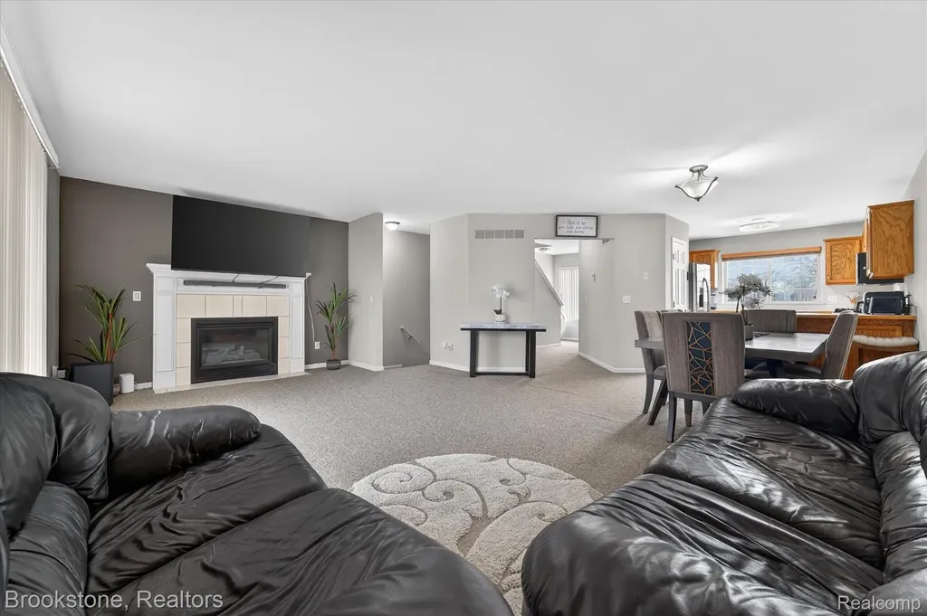 37744 Charter Oaks Boulevard Clinton Charter Township MI 48036