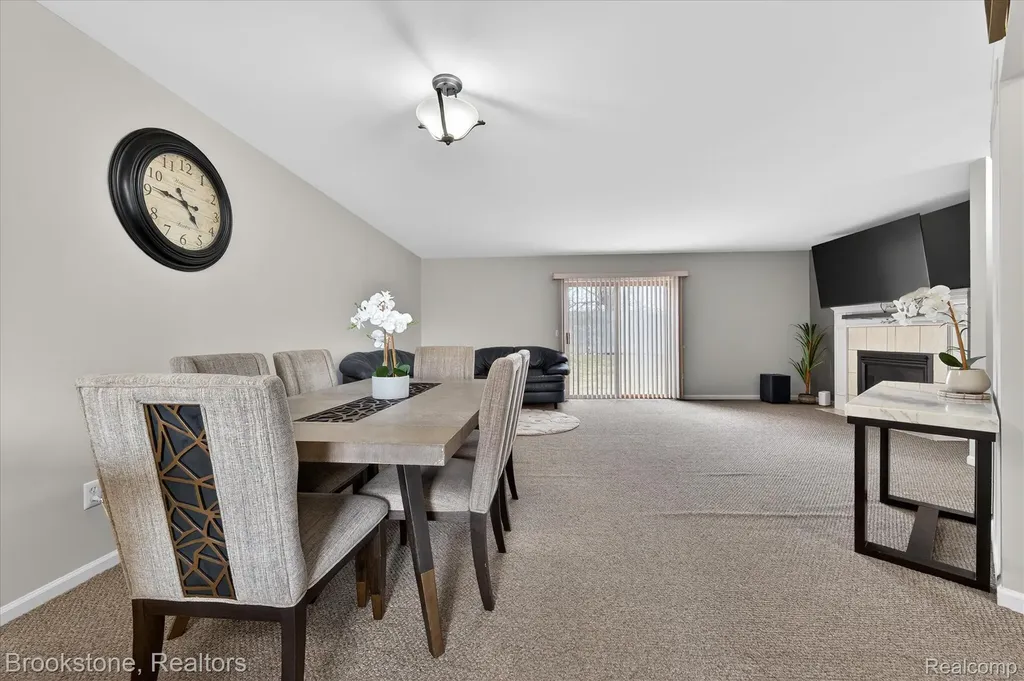 37744 Charter Oaks Boulevard Clinton Charter Township MI 48036