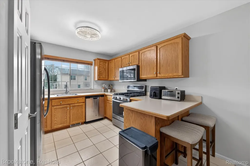 37744 Charter Oaks Boulevard Clinton Charter Township MI 48036