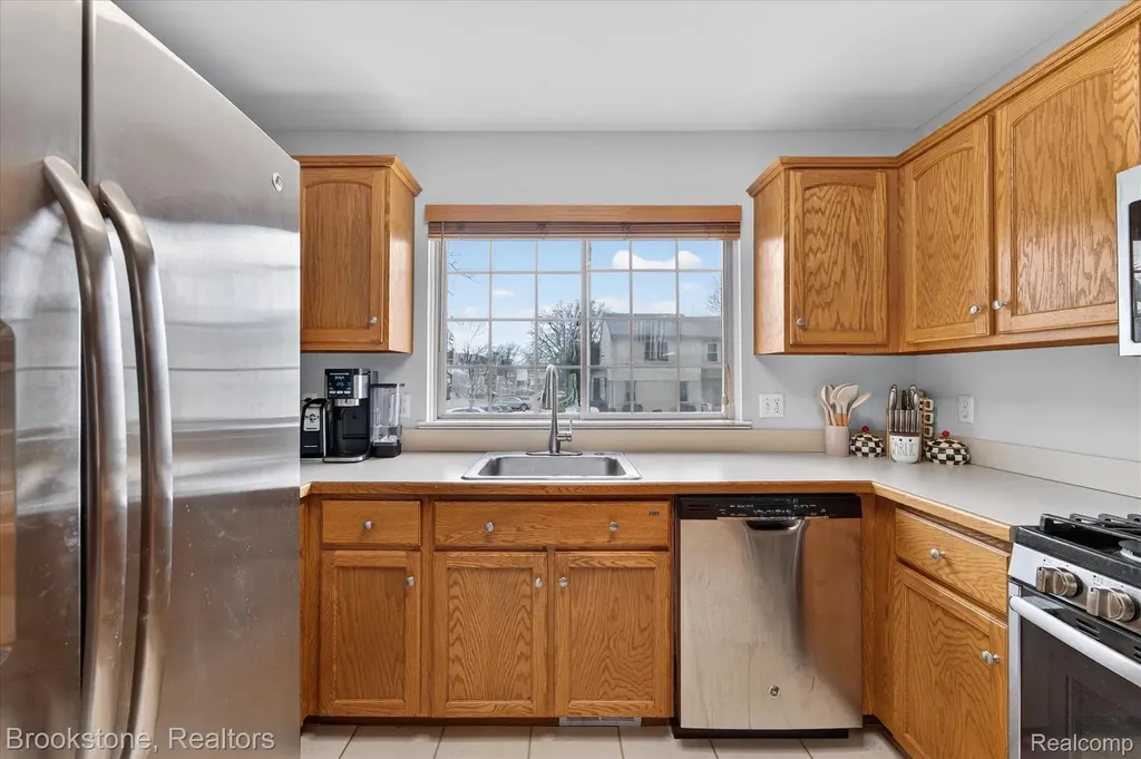 37744 Charter Oaks Boulevard Clinton Charter Township MI 48036