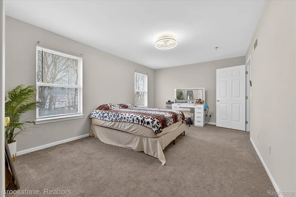 37744 Charter Oaks Boulevard Clinton Charter Township MI 48036
