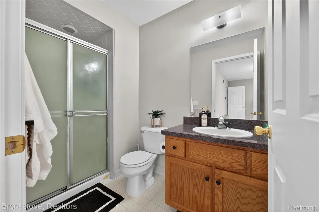 37744 Charter Oaks Boulevard Clinton Charter Township MI 48036
