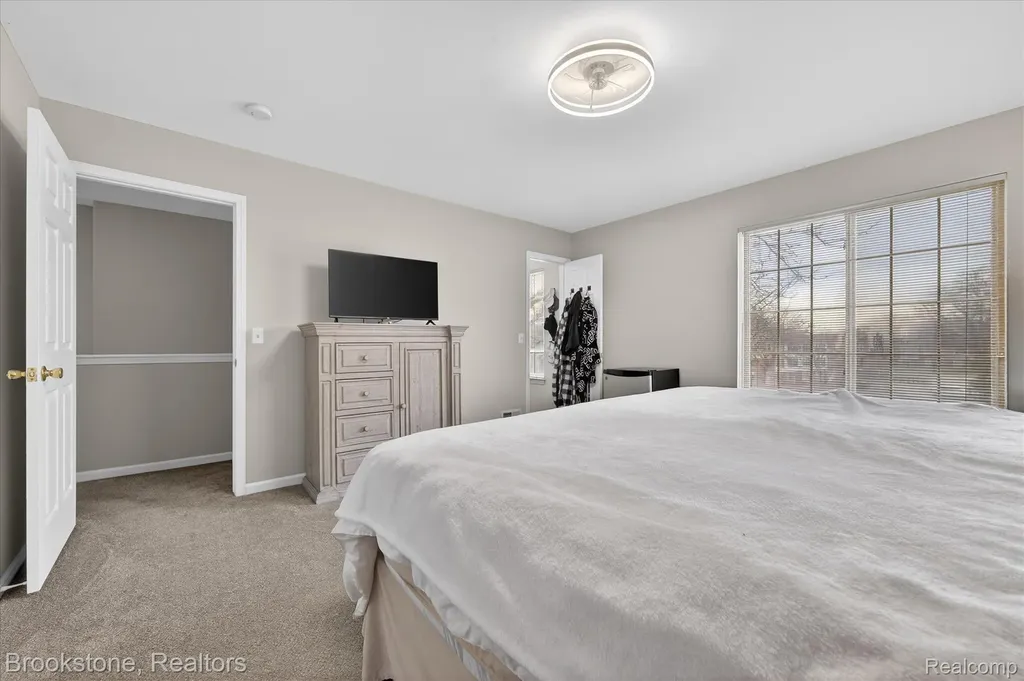 37744 Charter Oaks Boulevard Clinton Charter Township MI 48036