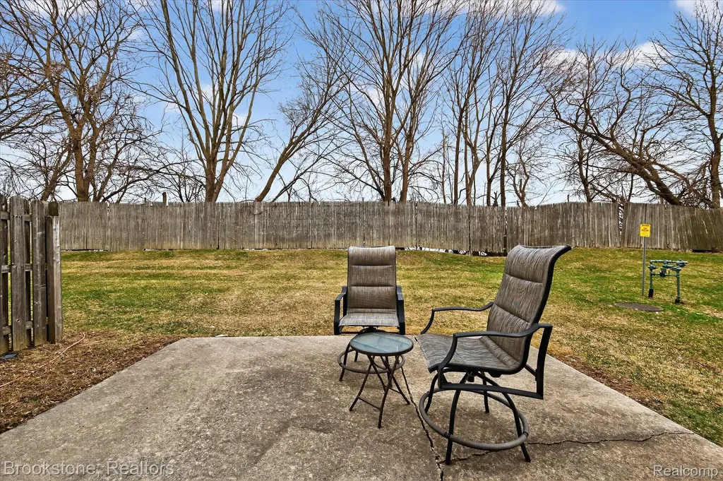 37744 Charter Oaks Boulevard Clinton Charter Township MI 48036