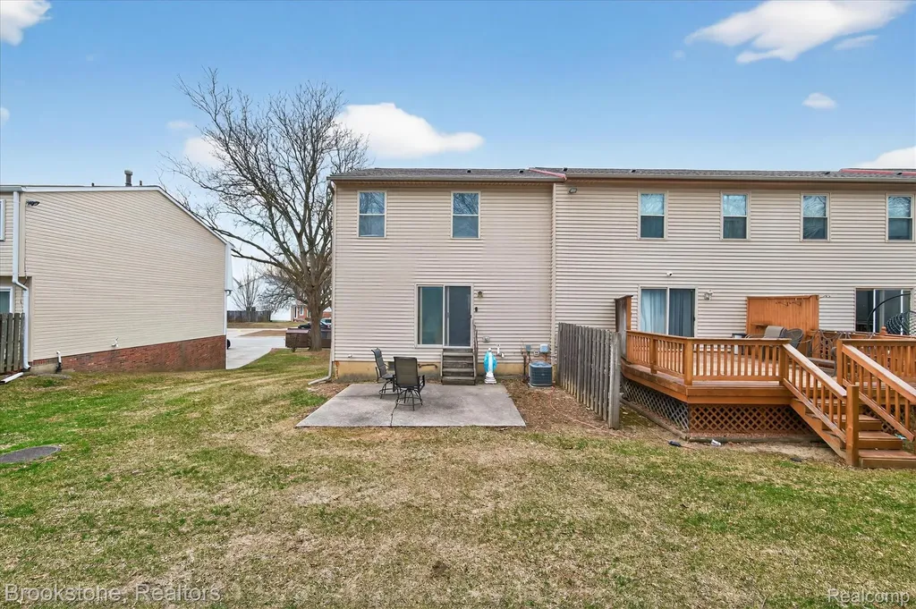 37744 Charter Oaks Boulevard Clinton Charter Township MI 48036