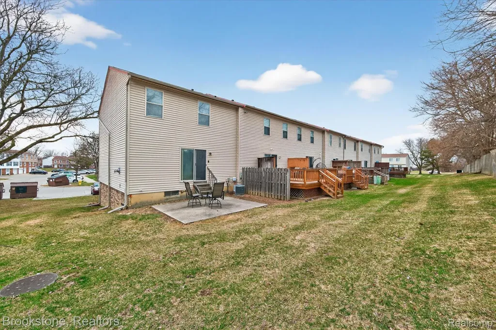 37744 Charter Oaks Boulevard Clinton Charter Township MI 48036