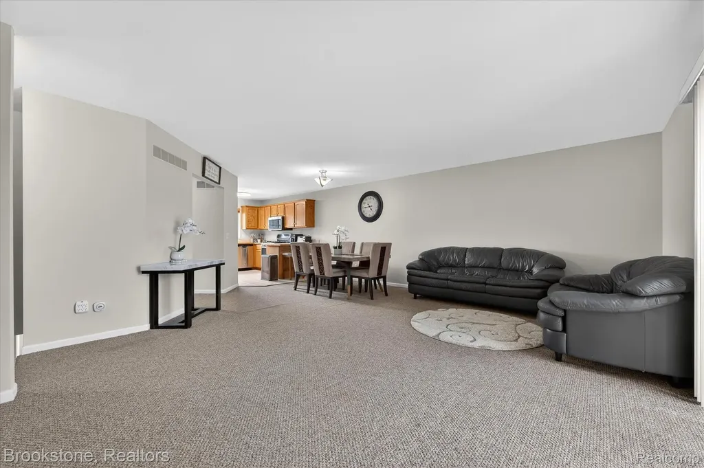 37744 Charter Oaks Boulevard Clinton Charter Township MI 48036