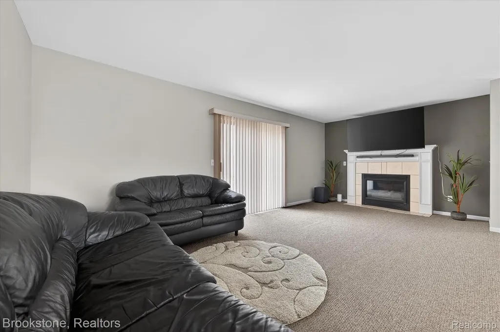 37744 Charter Oaks Boulevard Clinton Charter Township MI 48036