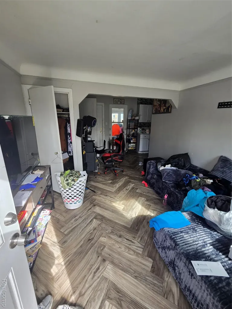 18109 Cornwall Street Detroit City MI 48224