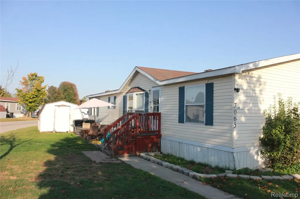 7065 El Paso Boulevard Romulus City MI 48174
