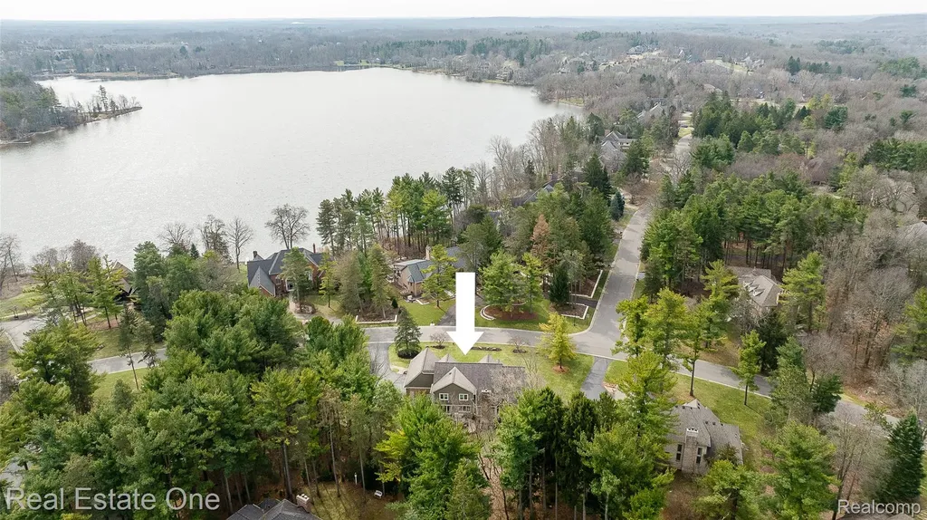 5350 Hidden Pines Drive Genoa Township MI 48116