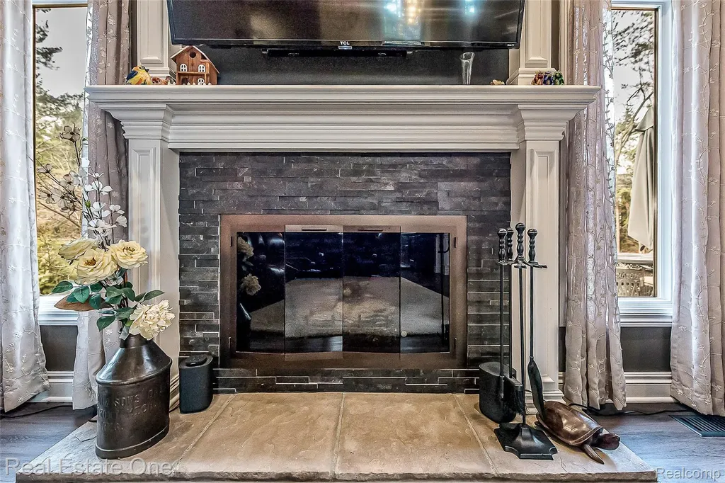 5350 Hidden Pines Drive Genoa Township MI 48116