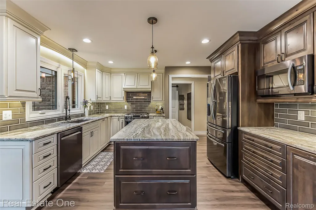 5350 Hidden Pines Drive Genoa Township MI 48116