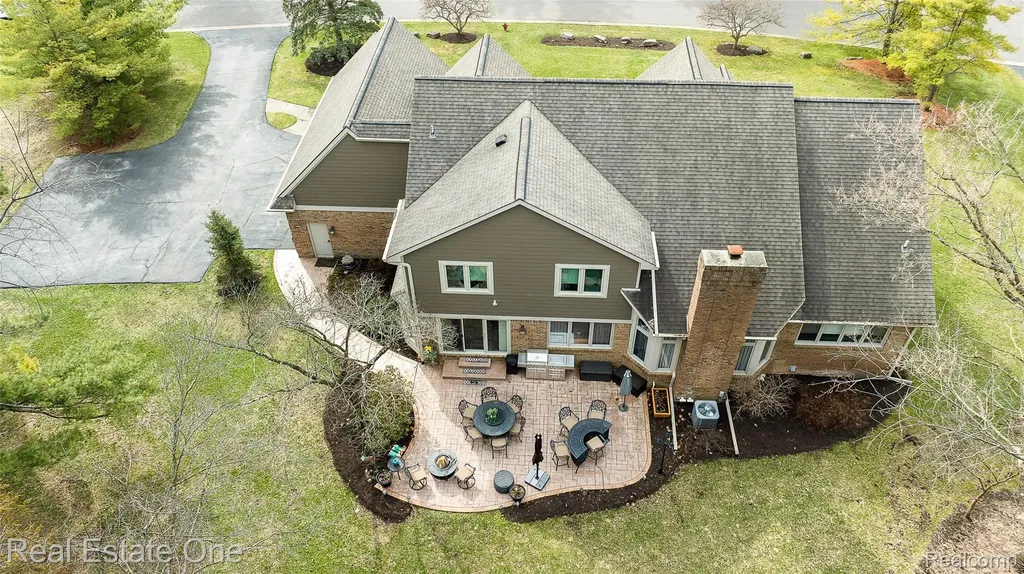 5350 Hidden Pines Drive Genoa Township MI 48116