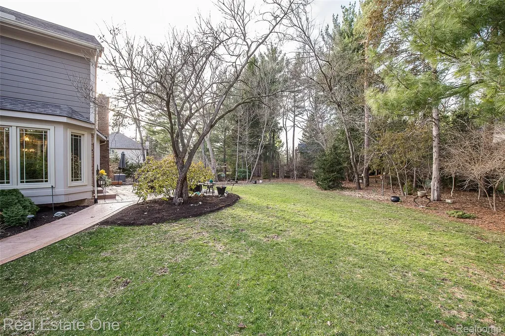 5350 Hidden Pines Drive Genoa Township MI 48116