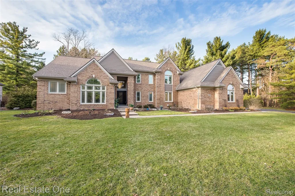 5350 Hidden Pines Drive Genoa Township MI 48116