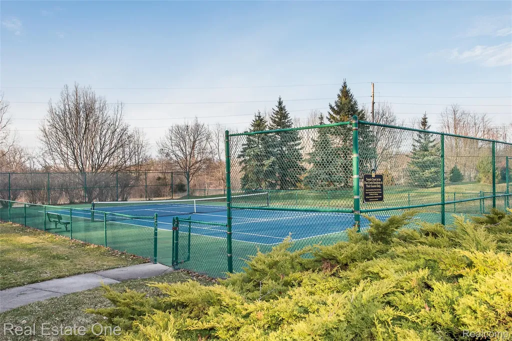 5350 Hidden Pines Drive Genoa Township MI 48116
