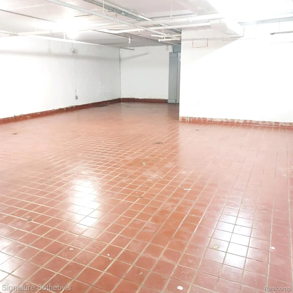 13850 Grand River Avenue Detroit City MI 48227