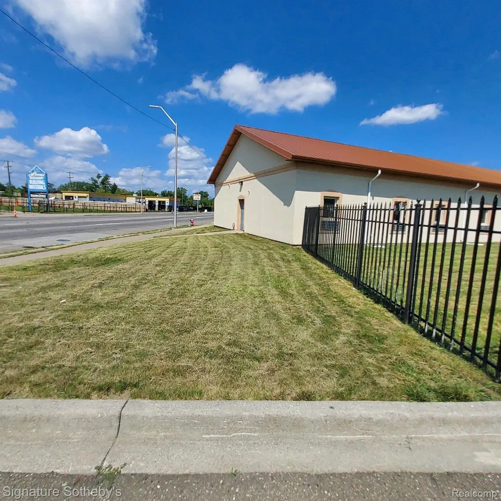13850 Grand River Avenue Detroit City MI 48227