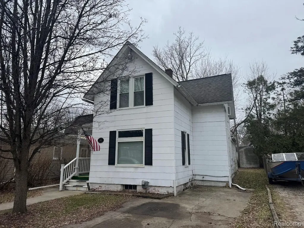 17 Stapleton Street Mt. Clemens City MI 48043