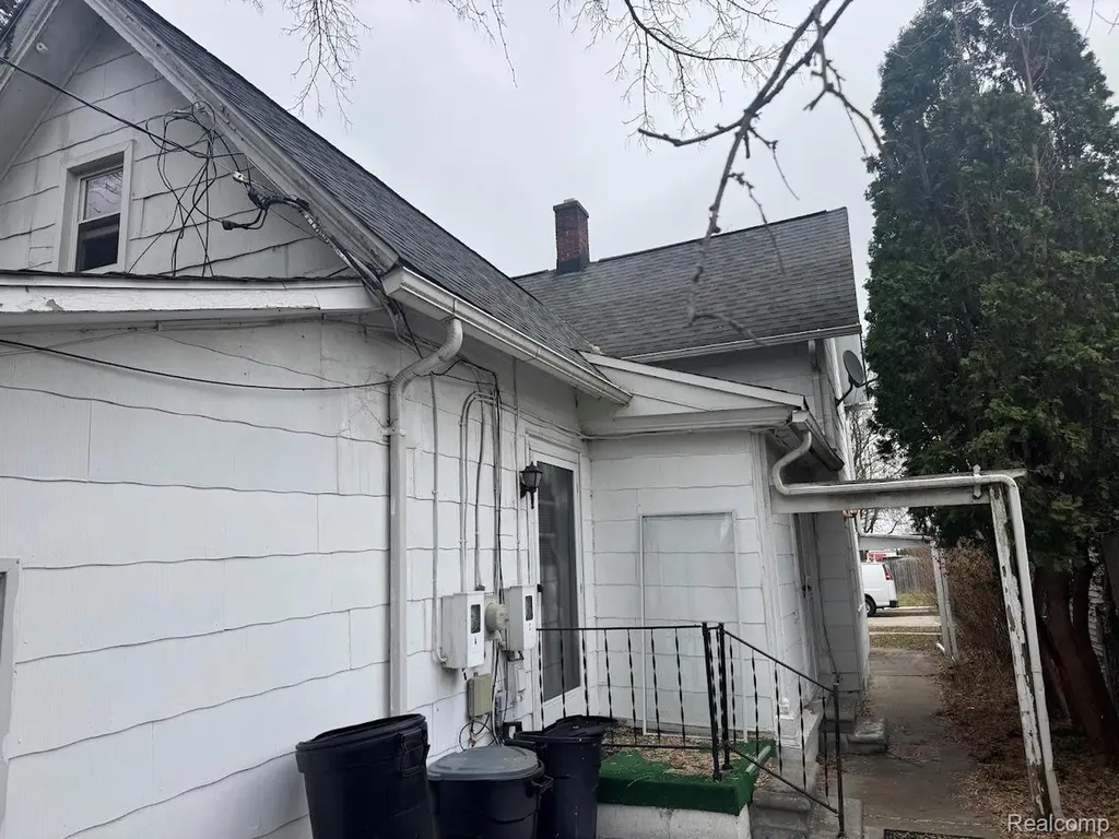 17 Stapleton Street Mt. Clemens City MI 48043