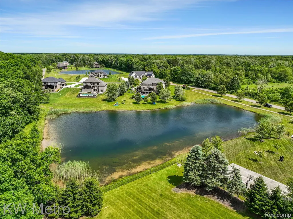 65884 Windrose Court Ray Township MI 48096