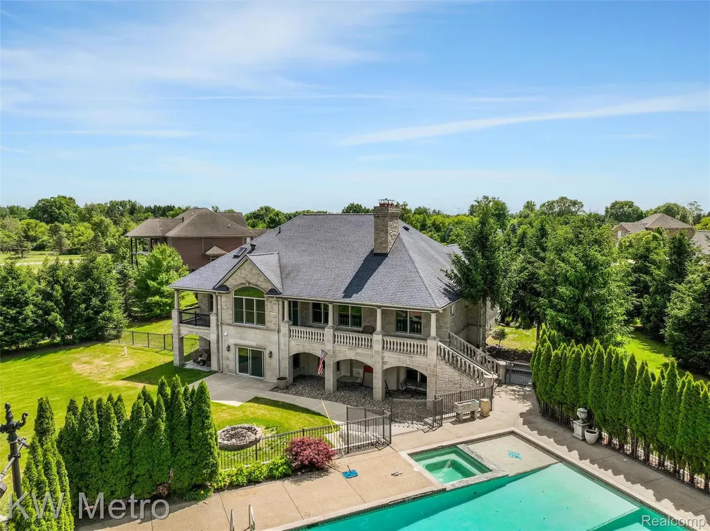 65884 Windrose Court Ray Township MI 48096