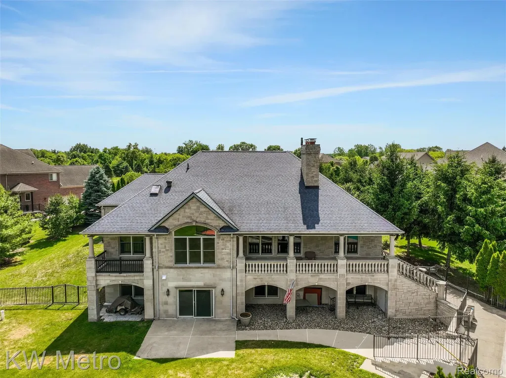 65884 Windrose Court Ray Township MI 48096