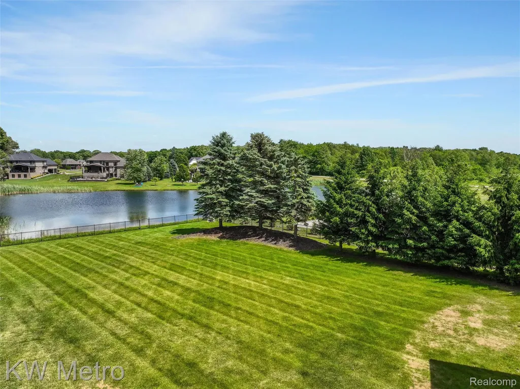 65884 Windrose Court Ray Township MI 48096