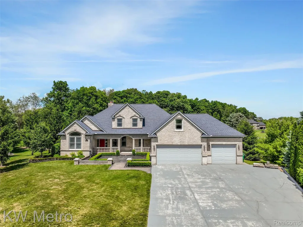 65884 Windrose Court Ray Township MI 48096