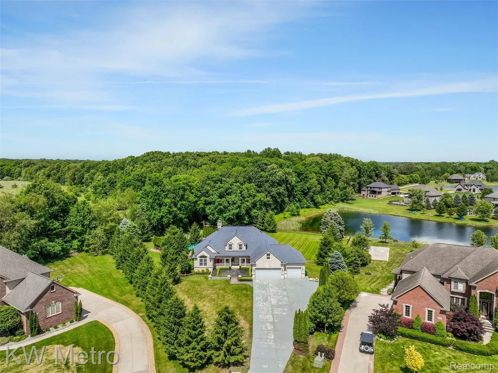 65884 Windrose Court Ray Township MI 48096