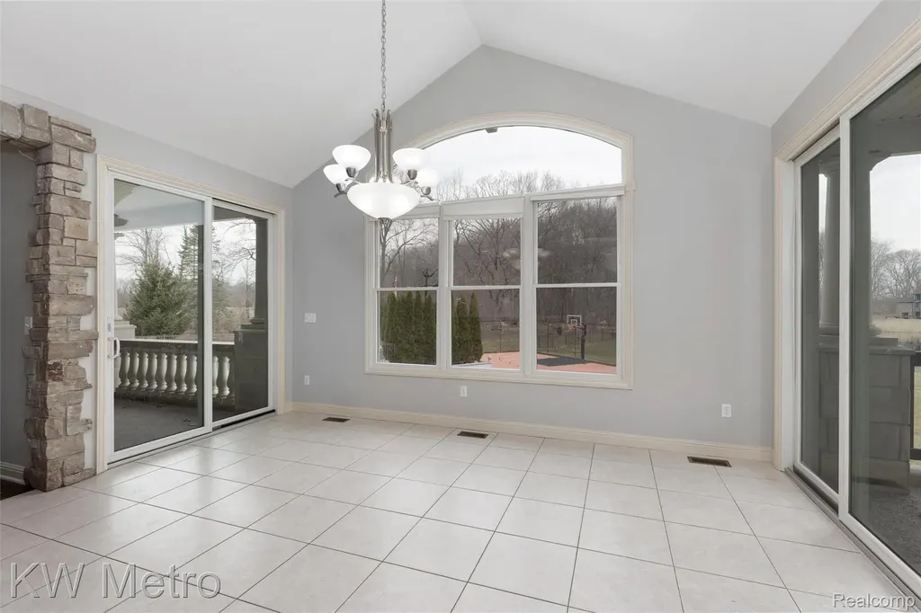 65884 Windrose Court Ray Township MI 48096