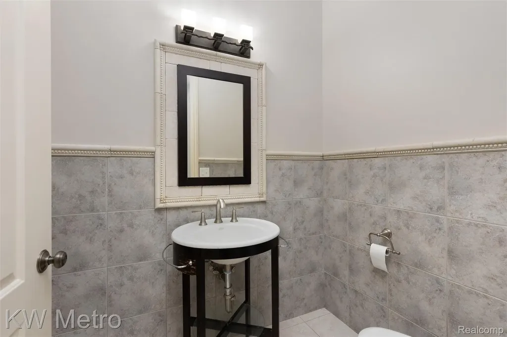 65884 Windrose Court Ray Township MI 48096