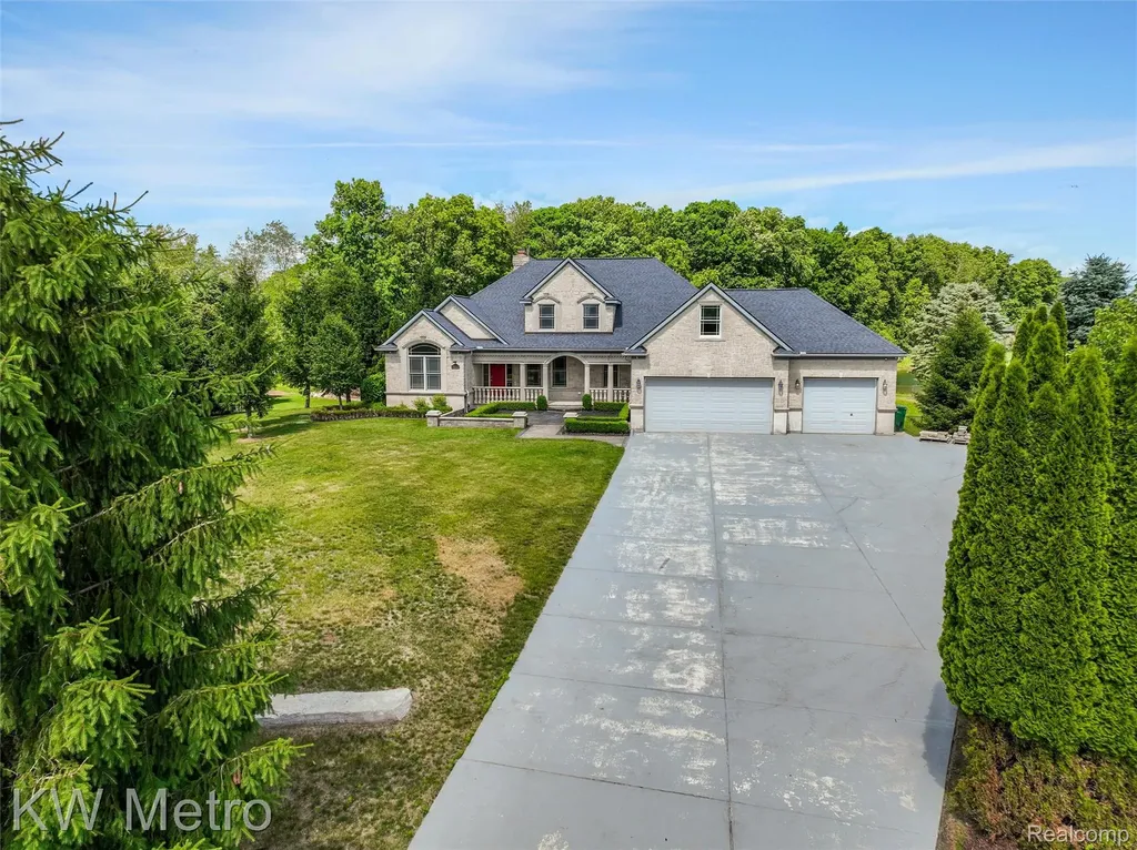 65884 Windrose Court Ray Township MI 48096