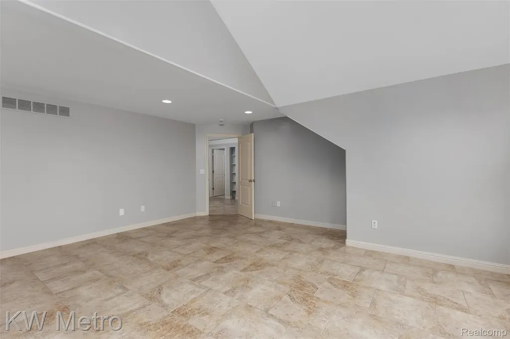 65884 Windrose Court Ray Township MI 48096