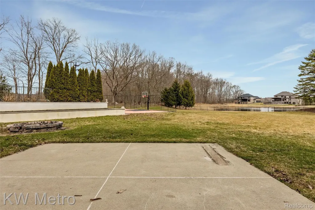 65884 Windrose Court Ray Township MI 48096