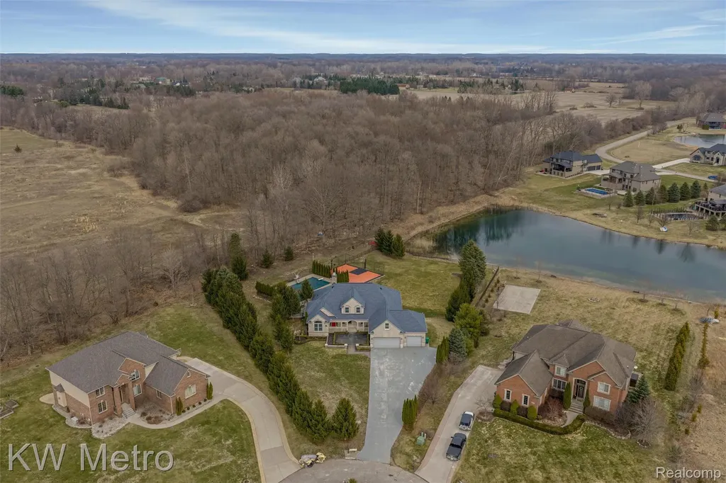 65884 Windrose Court Ray Township MI 48096