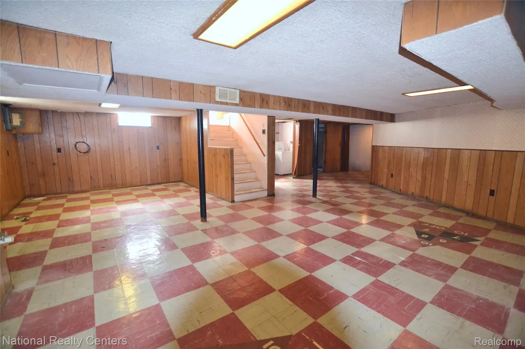 175 John Daly Street Inkster City MI 48141