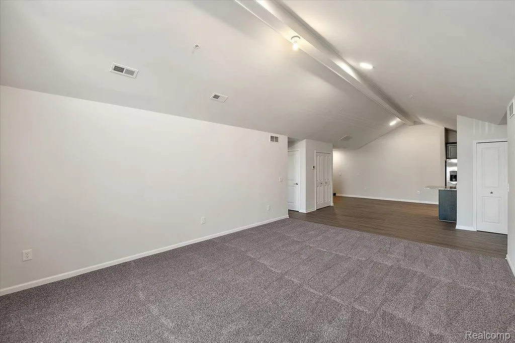 8292 Heywood Circle Sterling Heights City MI 48312