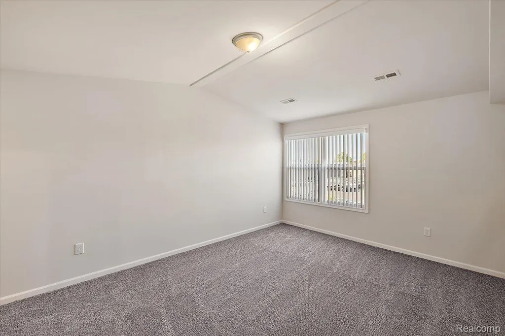 8292 Heywood Circle Sterling Heights City MI 48312