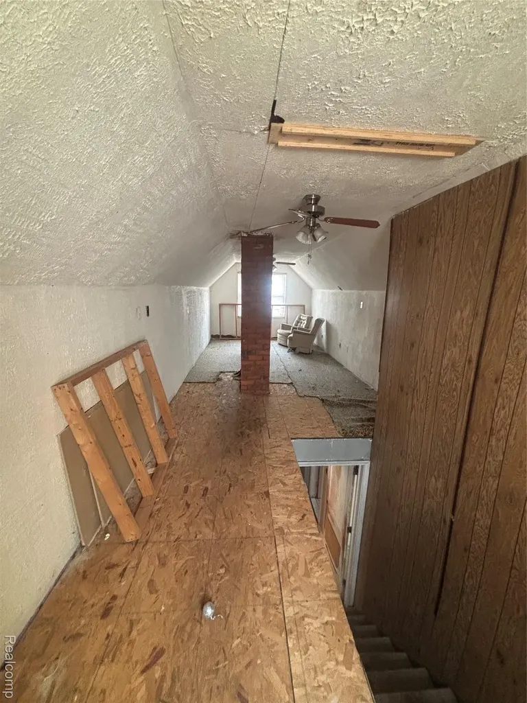 19762 Avon Avenue Detroit City MI 48219