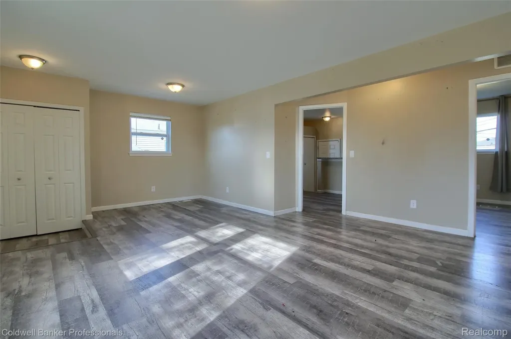 1385 Berkshire Street Westland City MI 48186