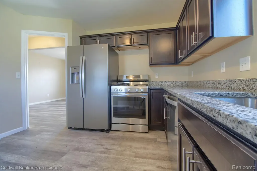 1385 Berkshire Street Westland City MI 48186