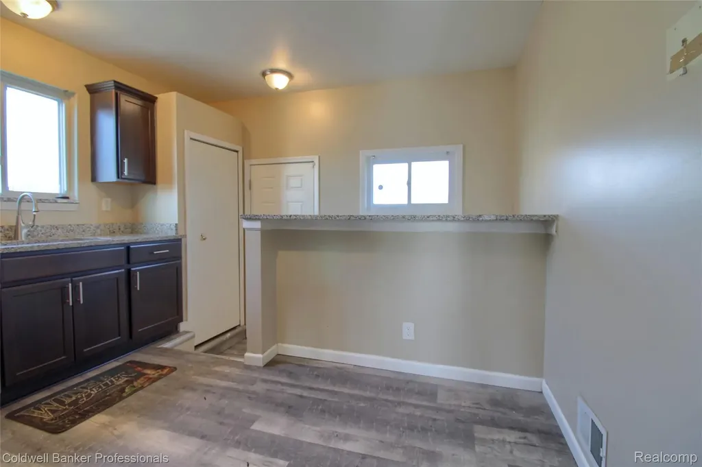 1385 Berkshire Street Westland City MI 48186