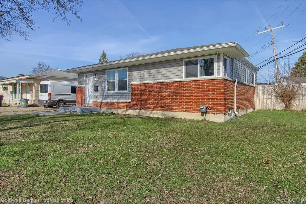 1385 Berkshire Street Westland City MI 48186